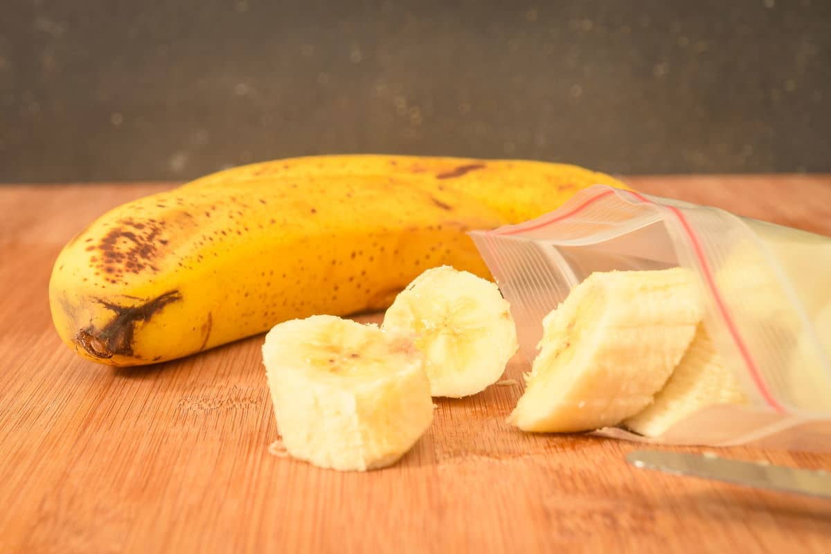 How to Make Banana Ice Cream Step 3 Sliced bananas in a ziplock bag.