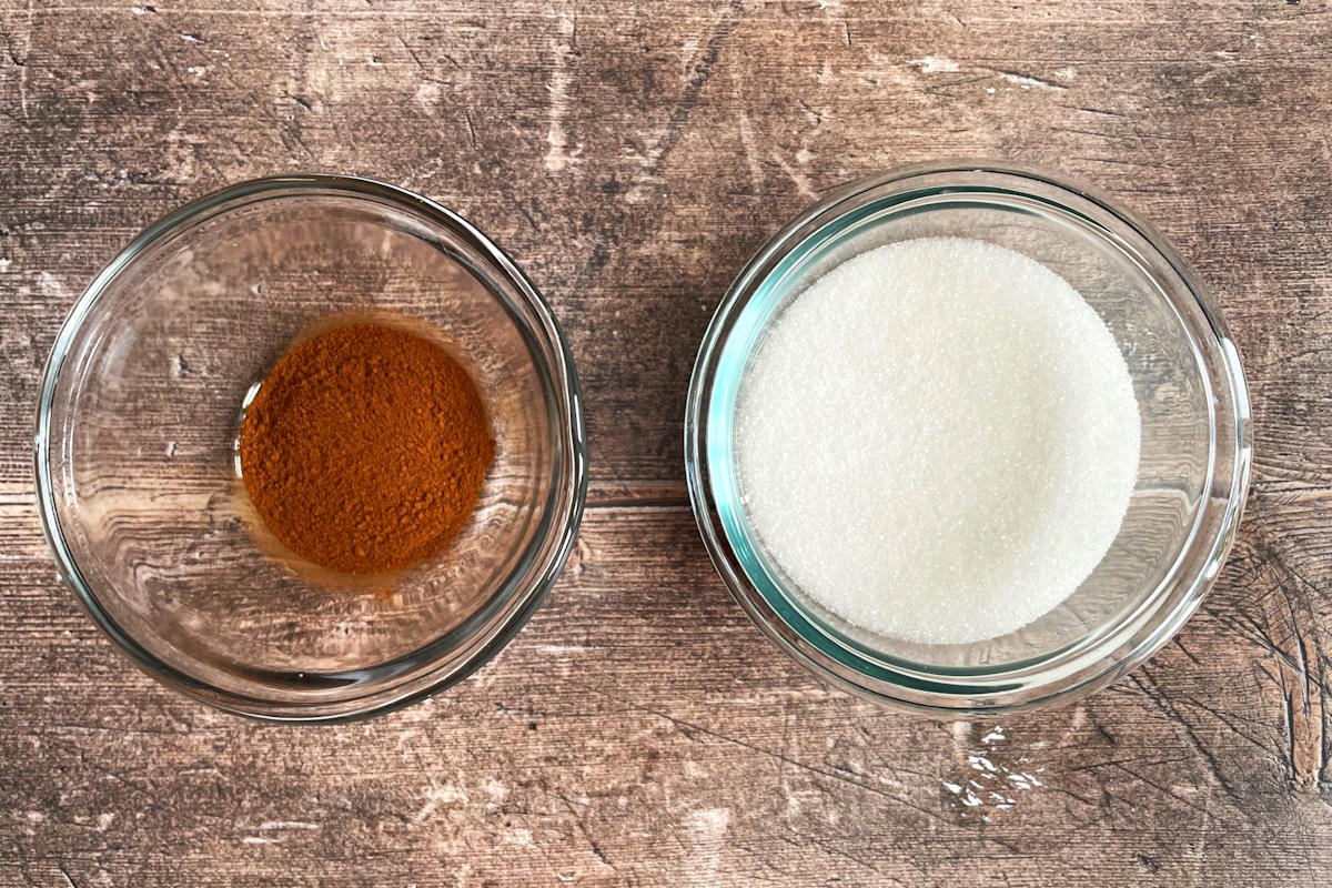 Cinnamon sugar rim ingredients.
