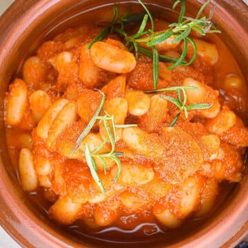 Skillet British beans in tomato sauce.