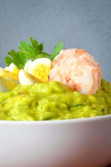 Shrimp and quail eggs in guacamole.