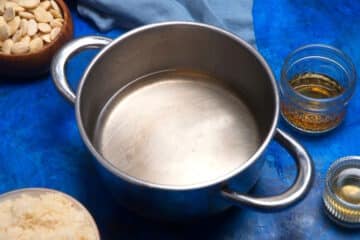 Sugar water in pot.
