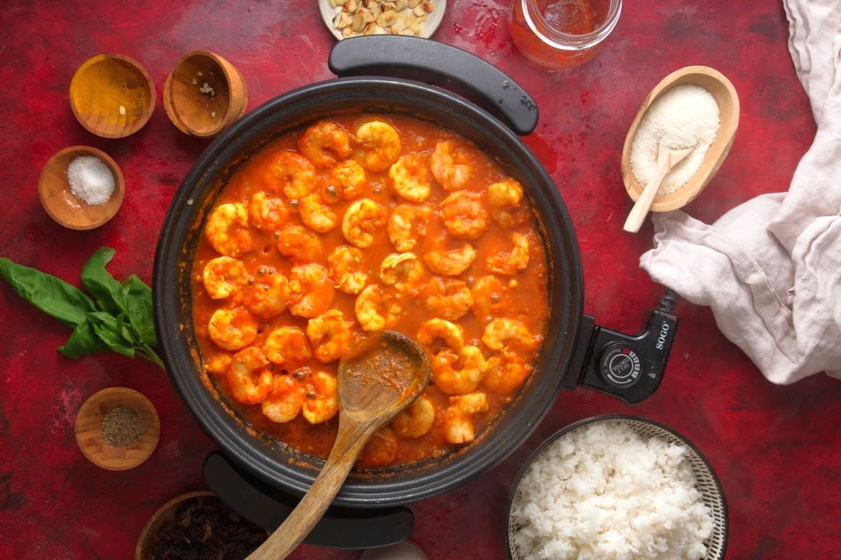 Curry and shrimp in electric skillet.